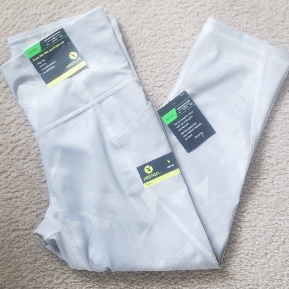 🔥Sale🔥XERSION high rise Capris - Picture 1 of 6